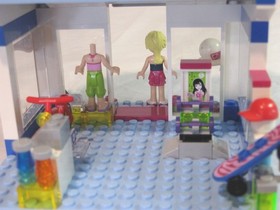 Complete Lego Friends Heartlake shopping Mall 41058