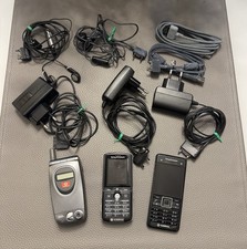 Alte Handys u.a. Sony Ericsson mit Zubehör