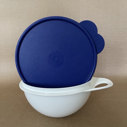 Tupperware Thatsa Bowl Mini 6 Cup Mixing Container White #3056, Dark Blue Seal