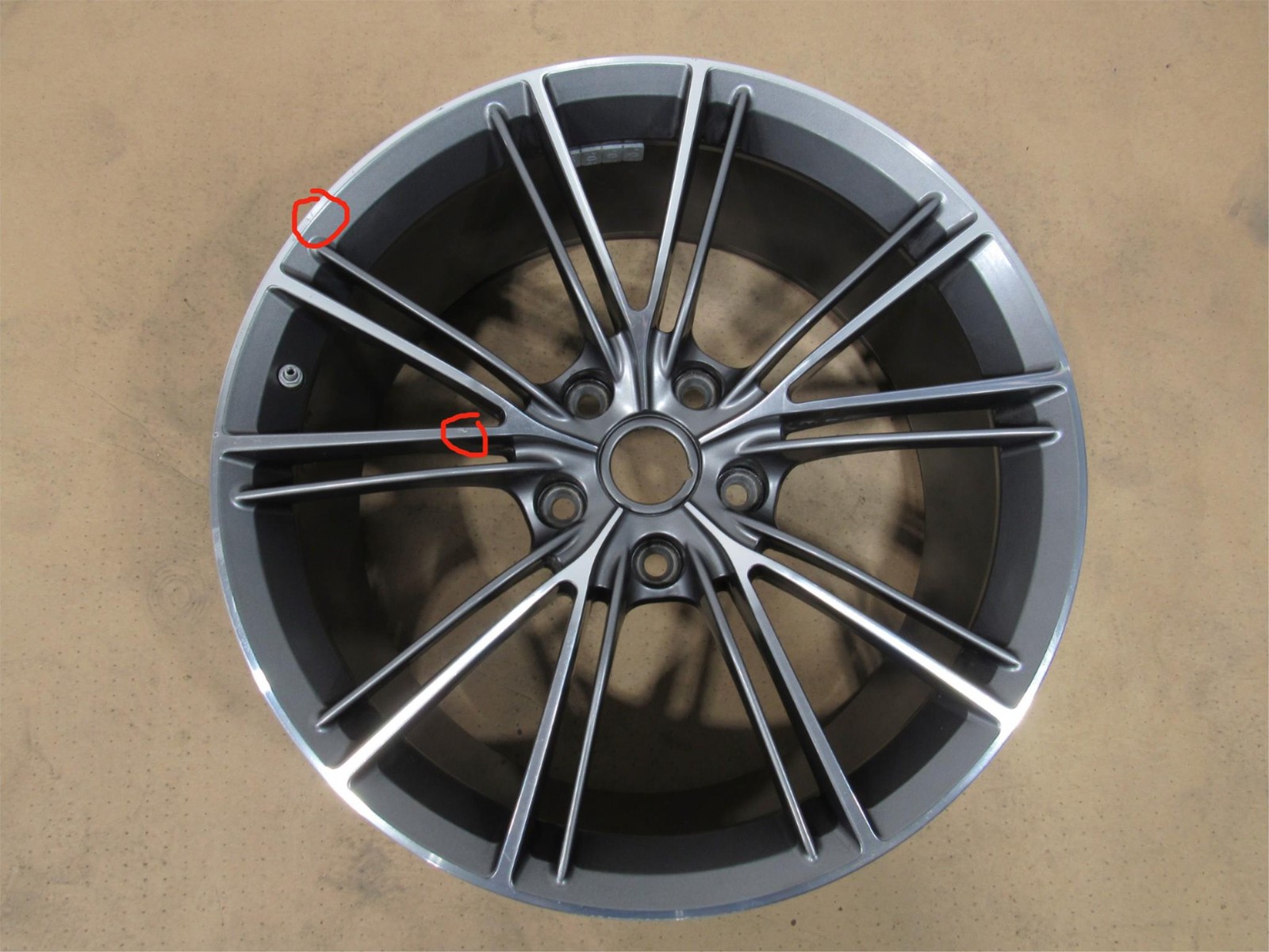 14-18 Aston Martin Vanquish 2014 Front Wheel Rim R20 x 9J 20 Inch ;:Y