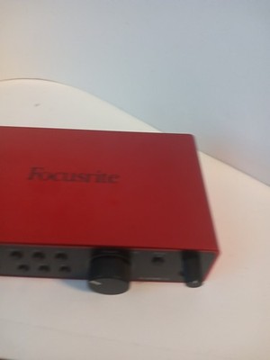 Focusrite Scarlett 2i2 4th Gen 2-in 2-out USB Music Audio Recording Interface