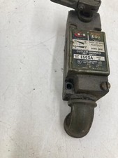 CUTLER HAMMER E50SA LIMIT SWITCH