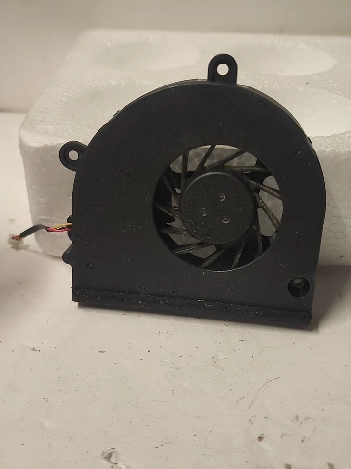 Delta Model KSB06105HA DC Brushless Fan For Laptop Cooling DC 5v 0.40a 👍 - Image 2 of 3