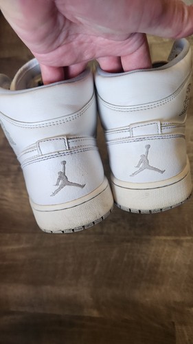 Nike SIZE 12 Air Jordan 1 Mid Men’s White Wolf Grey 554724-112 Sneakers - Picture 4 of 11