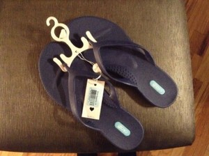 millie flip flops