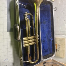Vintage Conn Trumpet With Mouthpiece Hard Case School Band Music USA BRASS