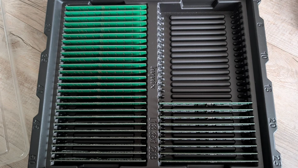 Hynix 1gb 1Rx8 PC2 5300P-555-12 HYMP112P72CP8 - Image 3 of 3