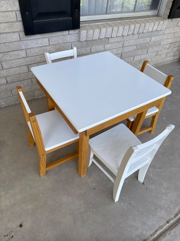 children's table and 4 chairs