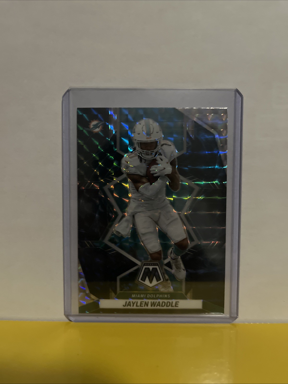 2022 Panini Mosaic - Jaylen Waddle #122 Genesis Mosaic Prizm