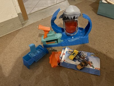 Hot Wheels City Color Shifters Hai-Attacke Sharkport inkl. Modellauto 