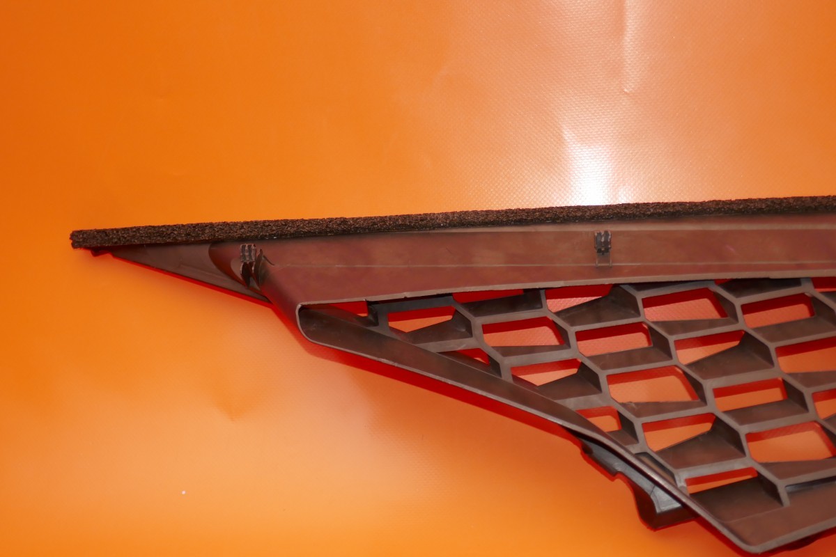 Lamborghini Huracan 2015-2018 Right Vent grille P/N 4T8853678