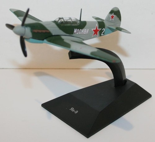 Russisches Jagdflugzeugmodell Druckguss im Maßstab 1:90 - Jakowlew Jak-9 sowjetische Luftwaffe