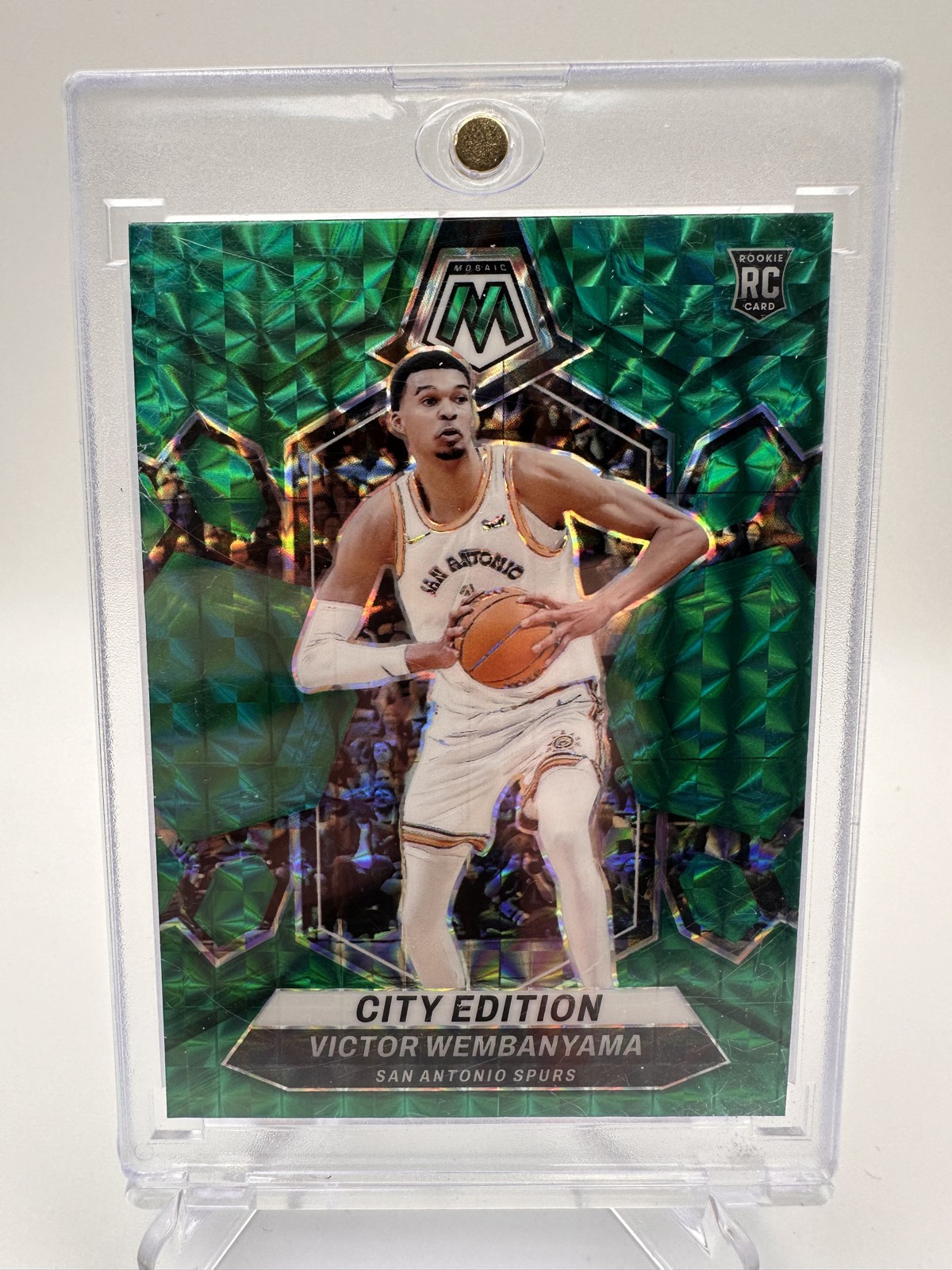 2023-24 Panini Mosaic - City Edition Victor Wembanyama #282 Green Mosaic...