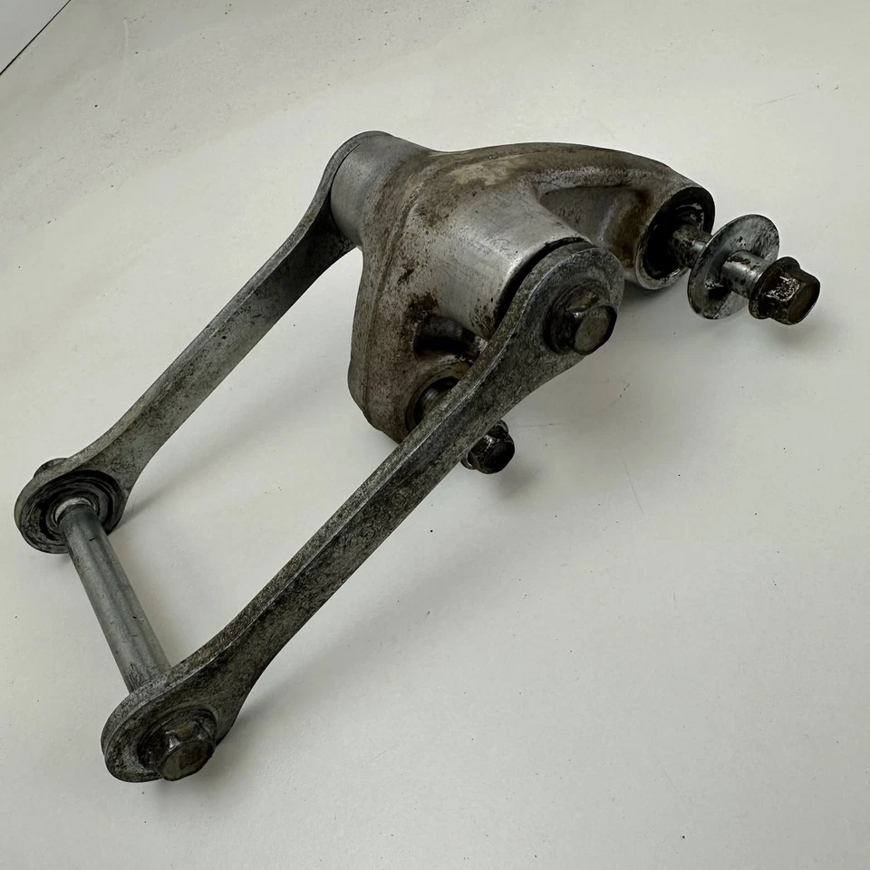 Brazo oscilante amortiguador Suzuki DL650 v-strom 2011 62600-06870 Foto 4 de 4