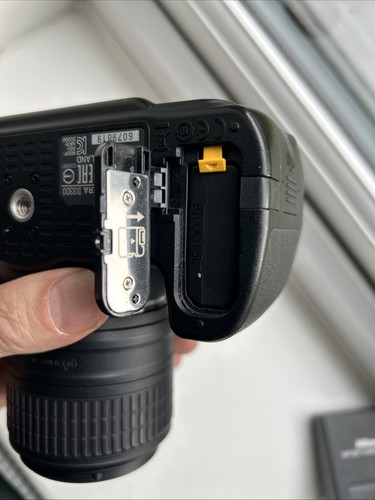 Nikon D3300 24.2MP DSLR Camera with AF-P DX 18-55 VR Lens - Black - Picture 9 of 14