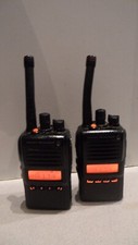 Lot of 2 VX Standard VX-824-G7-5 UHF 450-512 MHz 5w Two Way Radios w/Batt