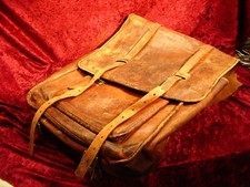 Zaino antico in vera pelle con tasche e chiusure con fibbia - rivettato
