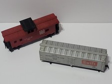 HO Scale Trains Mantua Swift A.T. S.F. Caboose needs minor repairs VTG LOT 2