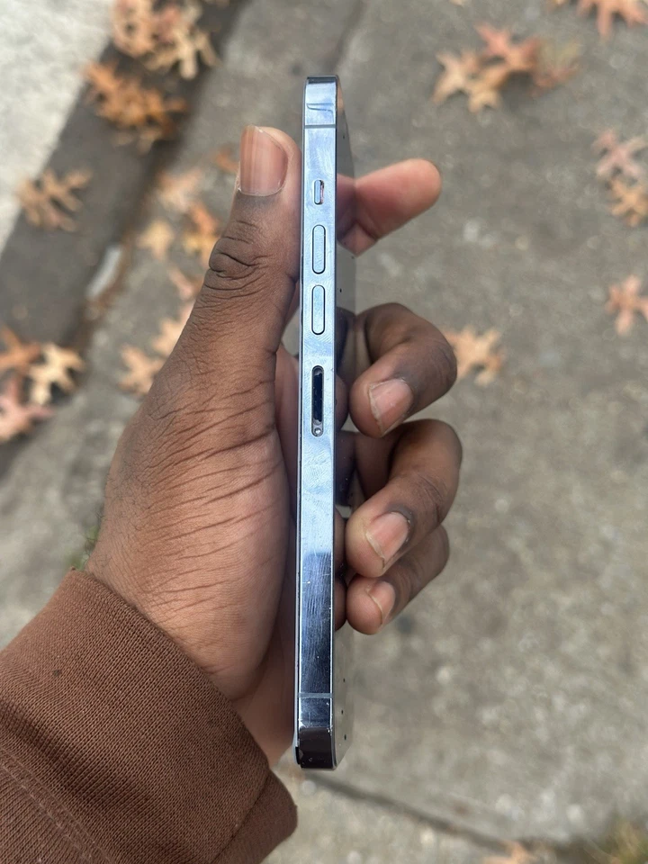 iPhone 13 Pro Max 128GB Sierra Blue, Unlocked - Image 2 of 4