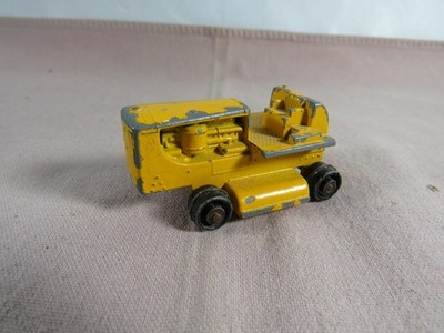 MATCHBOX - Caterpillar Tractor  - 1-75 - für Bastler