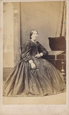 CDV Antique Photo Carte de Visite Woman Dress Desk Glasgow Scotland Turnbull Son