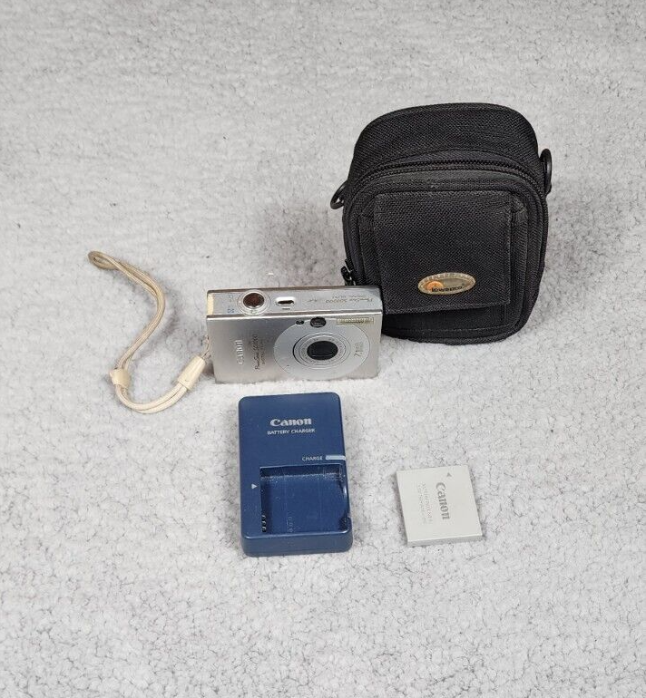 Canon PowerShot SD1000 Digital Elph Camera Silver 7.1 Mega Pixels