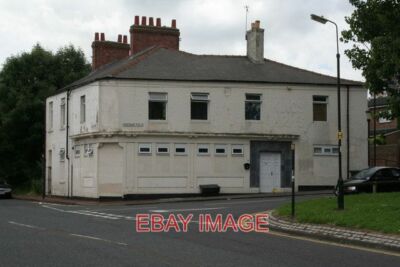 PHOTO  NEWCASTLE THE KINGS ARMS NOW CLOSED DOWN SITS ON THE CORNER OF DOUGLAS TE