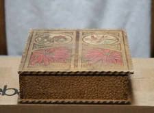 VINTAGE ORIGINAL PYROGRAPHY ART DECO WOOD CHRISTMAS BOX WITH POINSETTIAS 