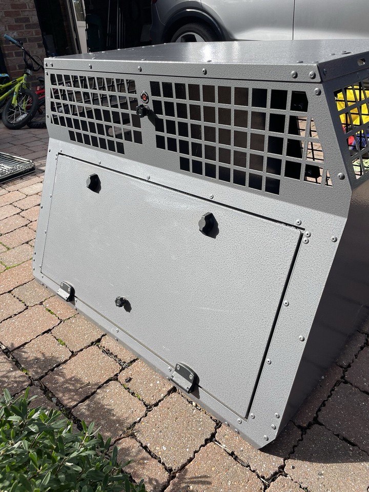 Trans K9 Double Dog Car Crate B17 (Now C17) eBay