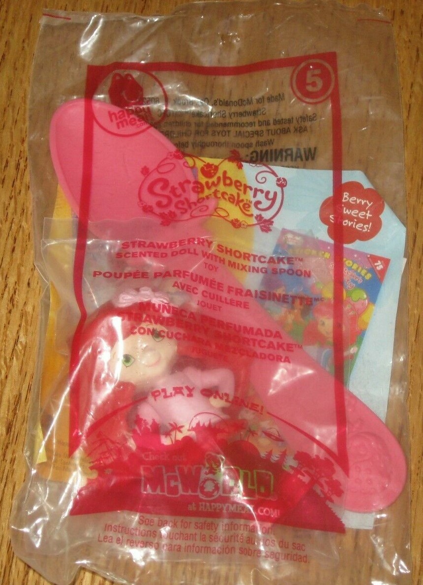 2010 Strawberry Shortcake McDonalds Happy Meal Toy Scented Shortcake
