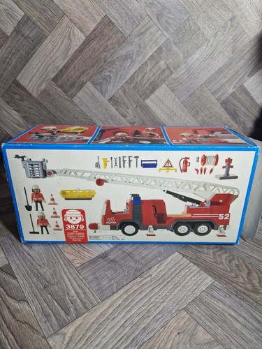 1996 Playmobil Fire Engine - 3879 - Complete - Brand New - Picture 7 of 8