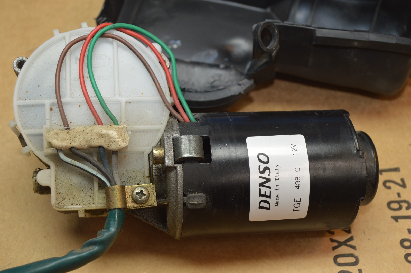 2004 M138 MASERATI GT COUPE DENSO WINDSHIELD WIPER MOTOR ASSEMBLY