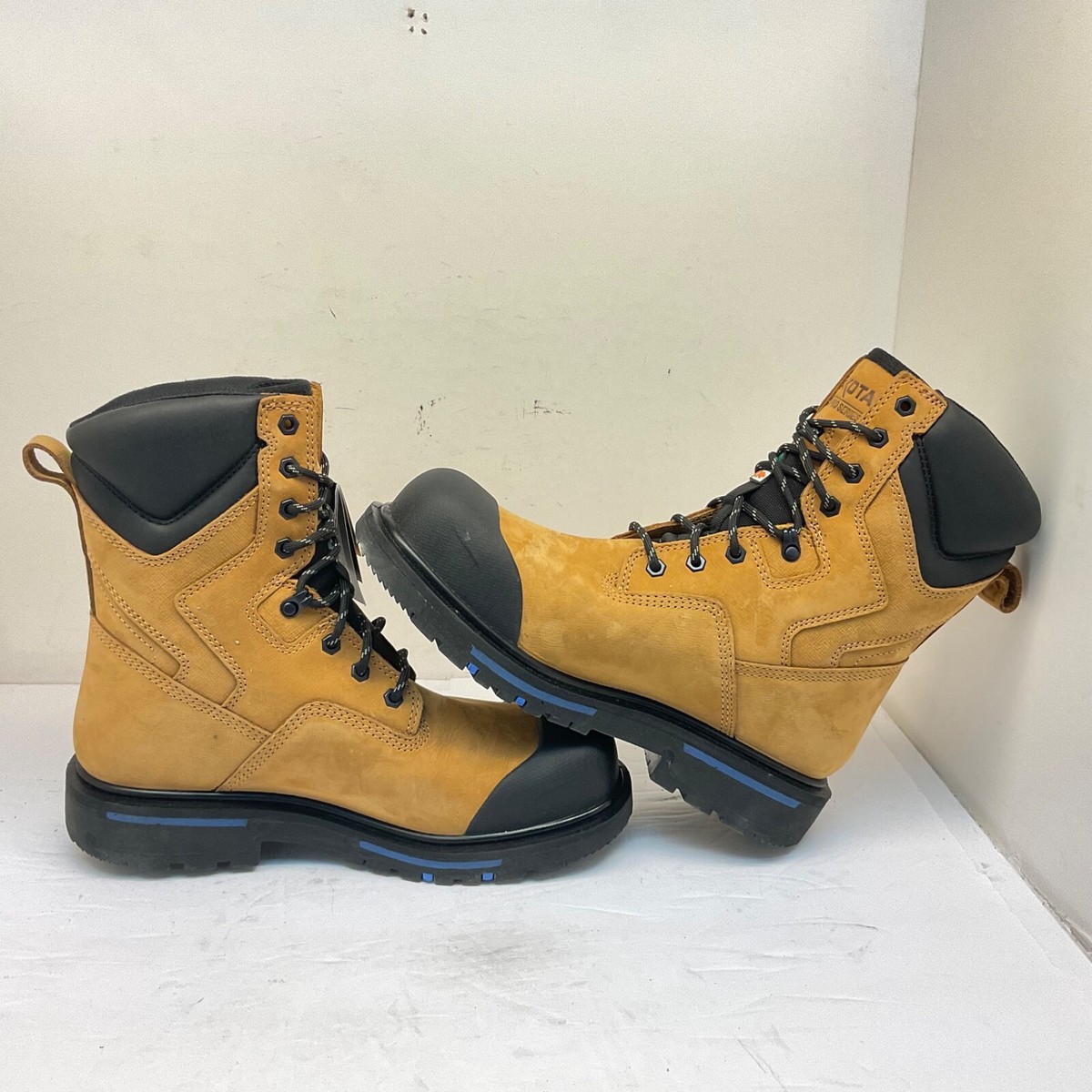 DAKOTA Men 8\