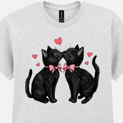 Süßes küssendes Katzen T-Shirt Katzenliebhaber Geschenk romantisch schwarz Katze Grafik Tee Unisex