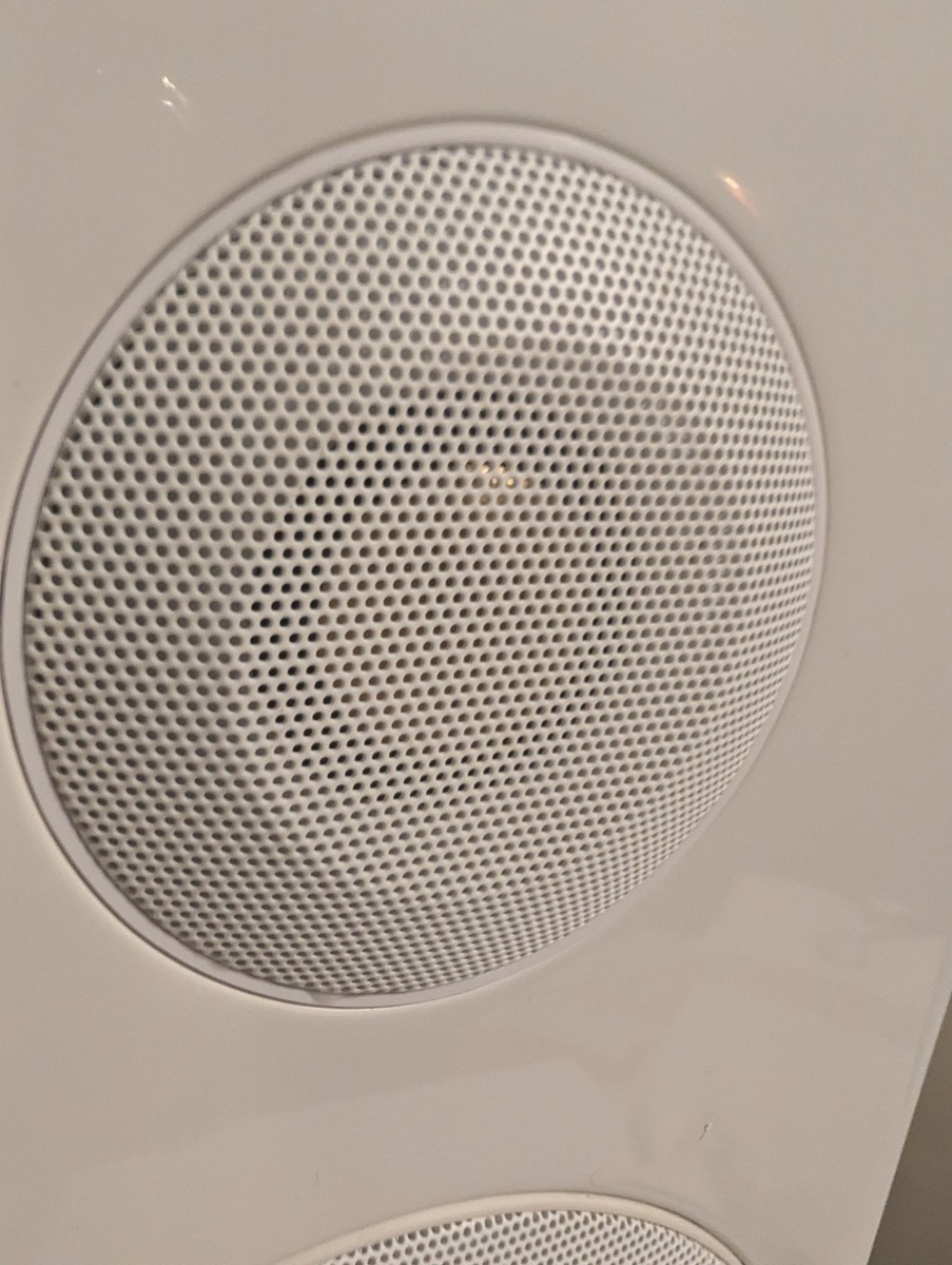 RARE PAIR Monitor Audio Vector 20 (V20) Speakers - Gloss White - C