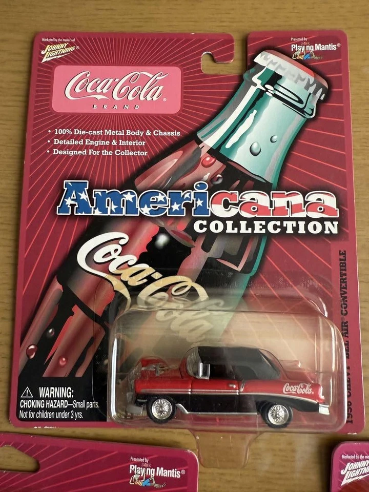 Set di 4 minicar Johnny Lightning Coca-Cola - Immagine 4 di 4