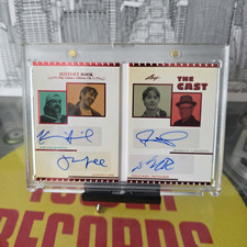 2024 Leaf Pop Century History Book Mallrats The Cast Auto 1/3 Smith Lee London..