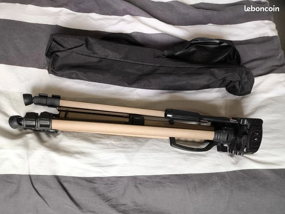 Trépied photo et vidéo réglable - Avec sac de transport - Photo 1/1