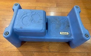 Simplay3 Sibling Step Stool, Lightweight and Non-Slip Step Stool for Kids