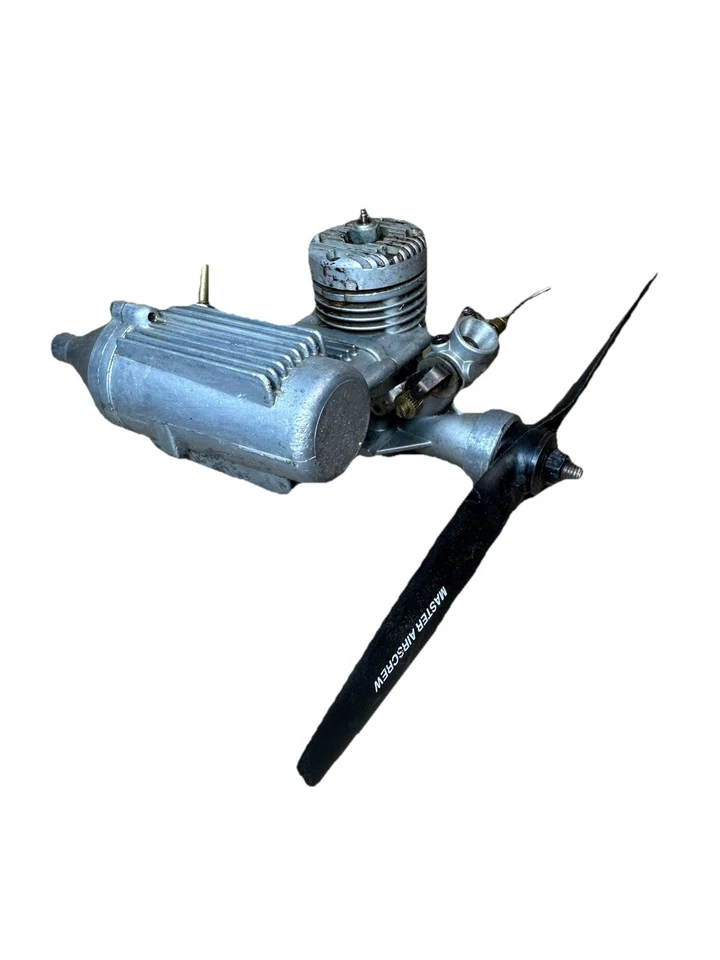 Super Tigre G.35 Glow Engine w/ Muffler & Prop – Vintage - Image 2 of 4