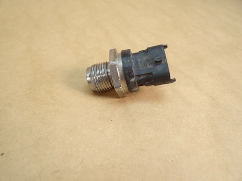 Raildrucksensor Bosch 0281006163 Toyota Auris Yaris II 1,4 D-4D 66Kw (2)
