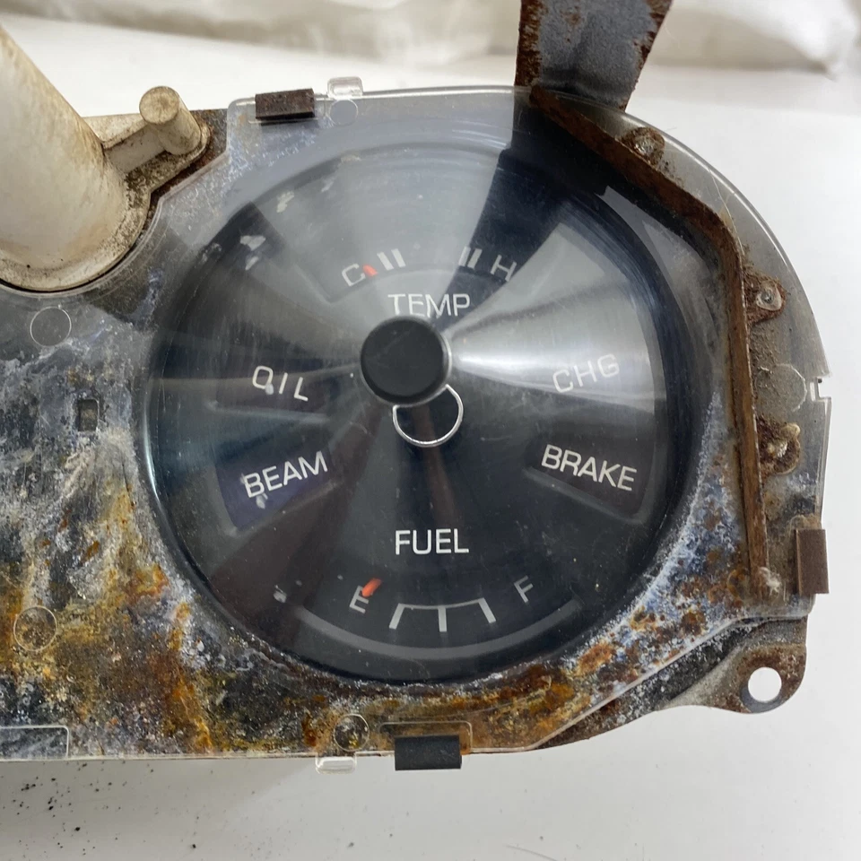 Datsun Gauge Cluster 620 Speedometer Instrument Gauges 77 1977 OEM Original - Image 4 of 4