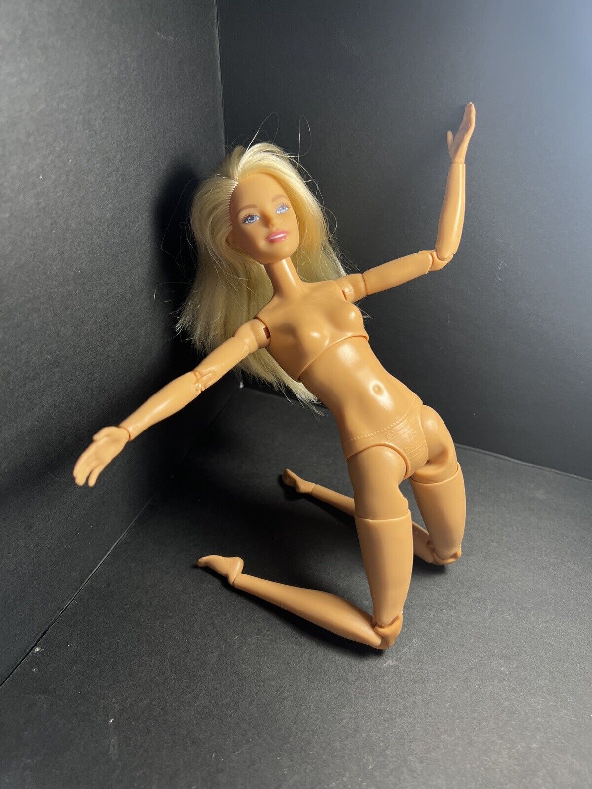 Barbie~Nude Doll~Made to Move~Curvy Body~Articulated~2015~Great For OOAK