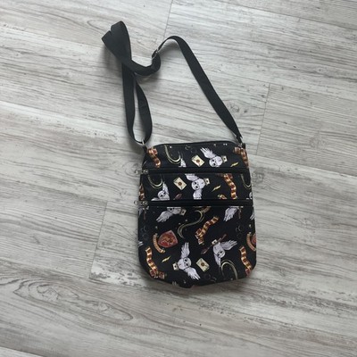 Harry Potter Passport Bag Travel Crossbody Purse Gryffindor Hedwig