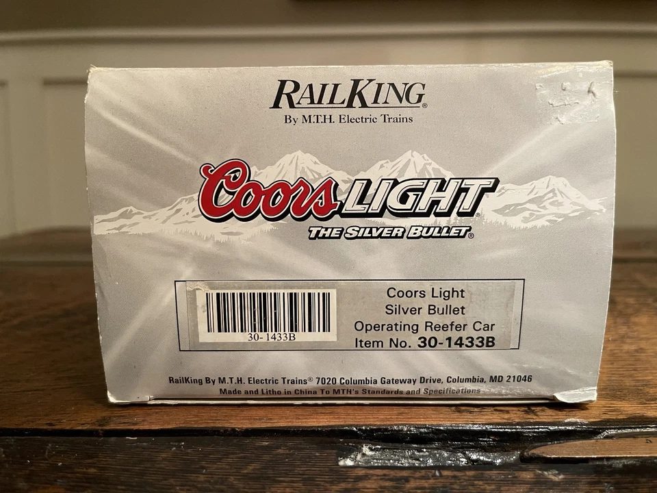 MTH Rail King 30-1433B Coors Light Silver Bullet Operating Reefer Car 30-1433B - Image 2 of 4