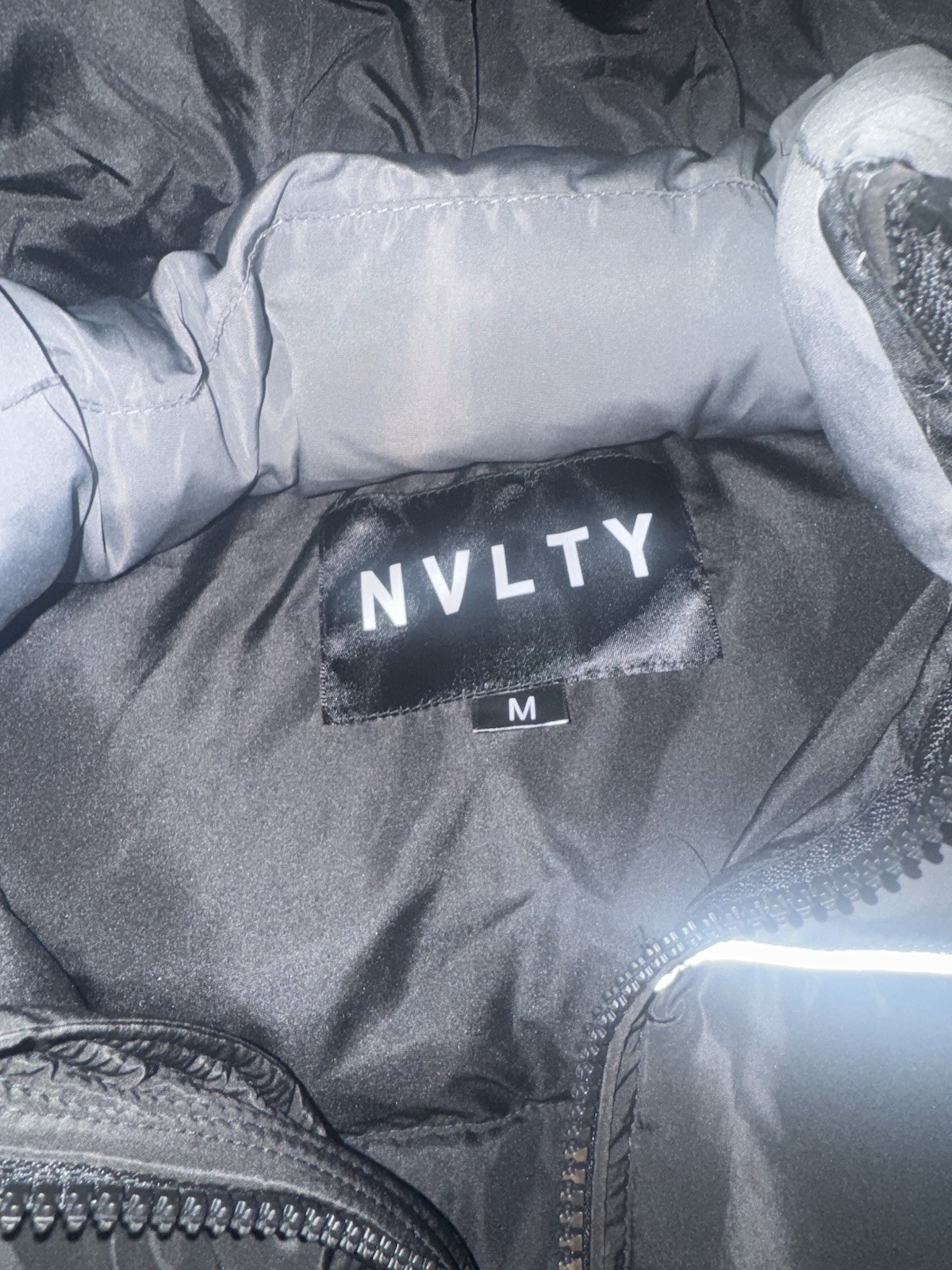 NVLTY Black Grey Puffer Jacket Medium Men’s Brand New Never Worn image 2