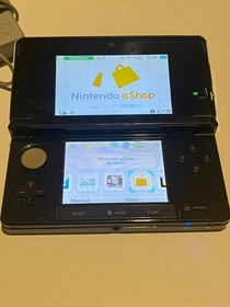 Nintendo 3DS Cosmo Black Handheld System Bundle w/ original Charger