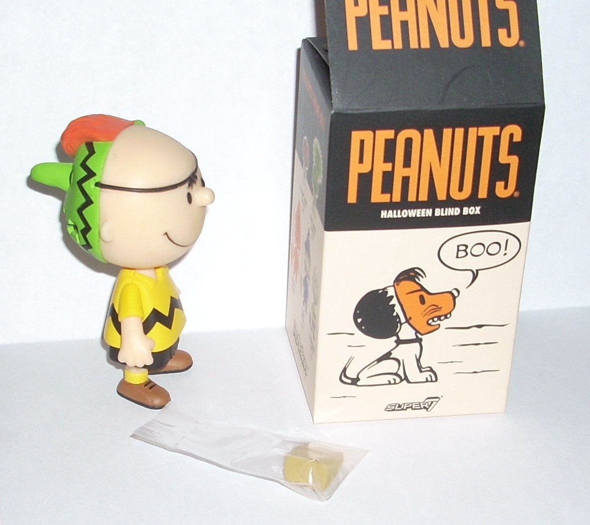 New 2025 Halloween Charlie Brown Mask Super7 Peanuts Wave 7 Action
