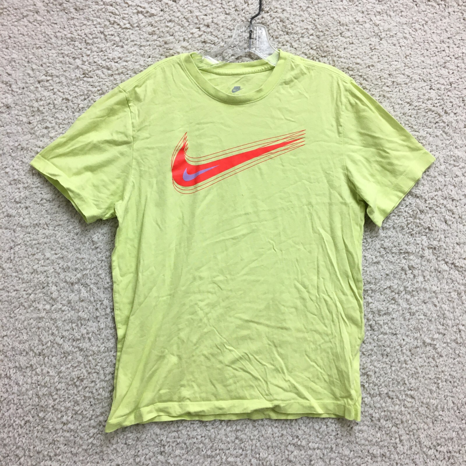 Nike Green Swoosh Logo Crewneck Tee Shirt for Men Medium Athletic Casual