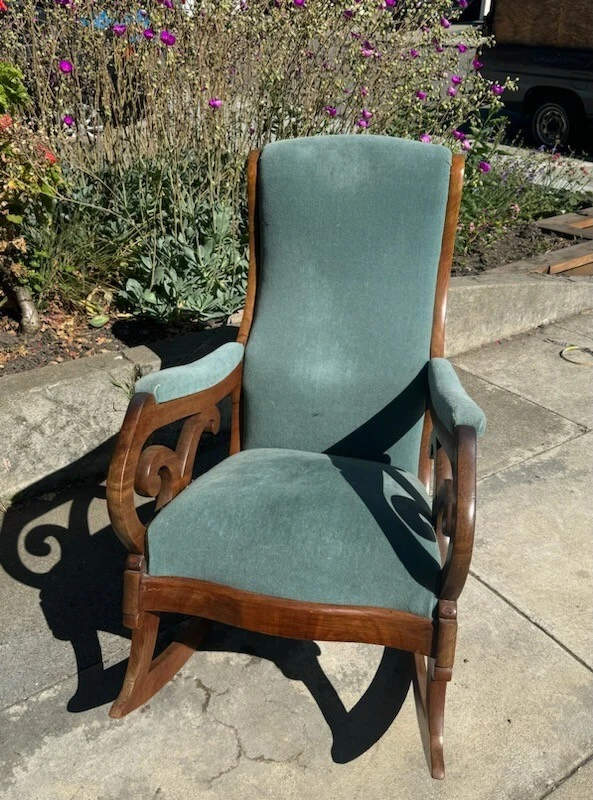 Антикварное кресло-качалка в стиле Линкольна  - Изображение 3 из 4